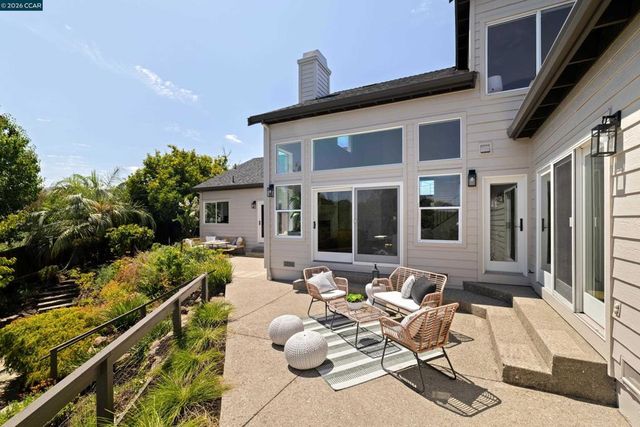 78 Scenic Dr, Orinda, CA 94563