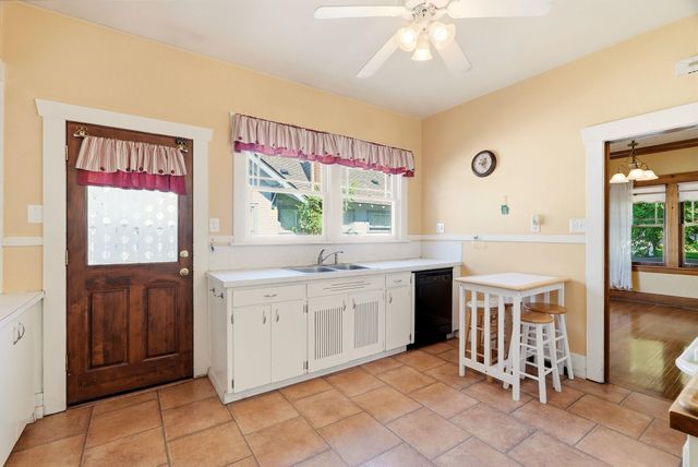 1018 E Sharp Ave, Spokane, WA 99216