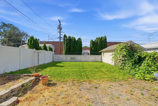 1018 E Sharp Ave, Spokane, WA 99216