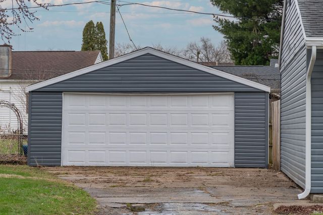 4550 Macdougall Court, South Bend, IN 46614