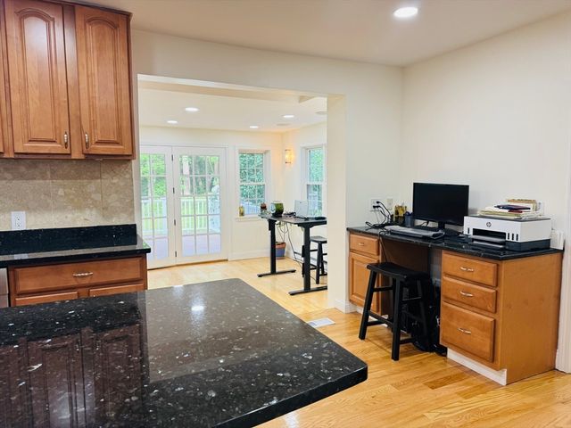 86 Wood End Lane, Medfield, MA 02052