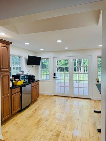 86 Wood End Lane, Medfield, MA 02052