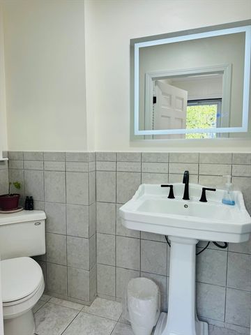 86 Wood End Lane, Medfield, MA 02052