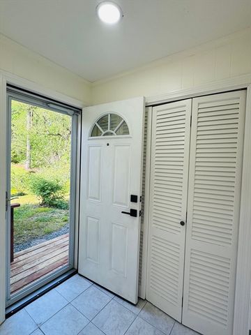 86 Wood End Lane, Medfield, MA 02052
