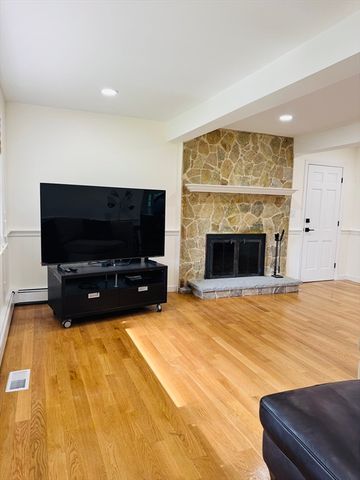 86 Wood End Lane, Medfield, MA 02052