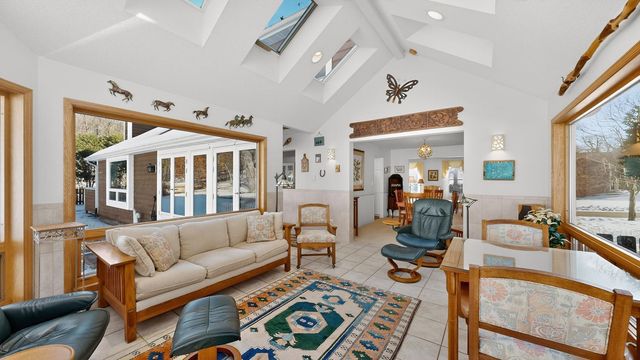 1329 Woodland Drive SW, Rochester, MN 55902