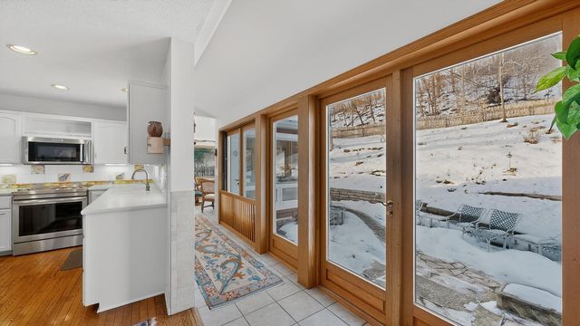 1329 Woodland Drive SW, Rochester, MN 55902