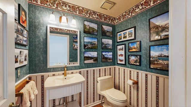 1329 Woodland Drive SW, Rochester, MN 55902