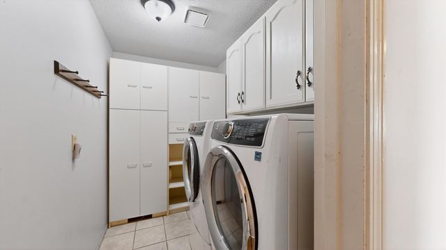 1329 Woodland Drive SW, Rochester, MN 55902