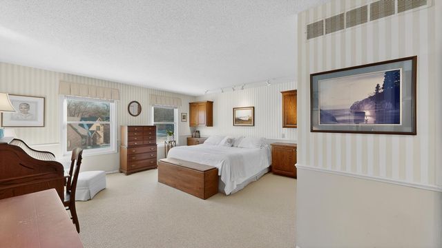 1329 Woodland Drive SW, Rochester, MN 55902