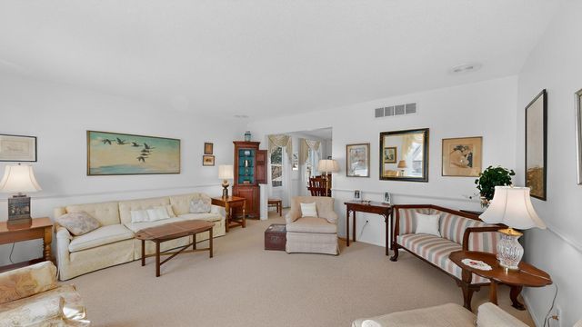 1329 Woodland Drive SW, Rochester, MN 55902