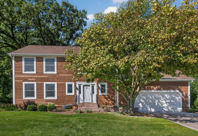 1329 Woodland Drive SW, Rochester, MN 55902