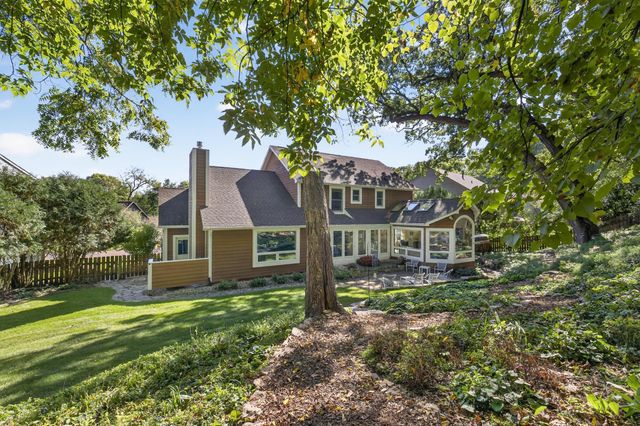 1329 Woodland Drive SW, Rochester, MN 55902