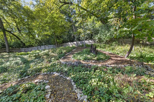 1329 Woodland Drive SW, Rochester, MN 55902