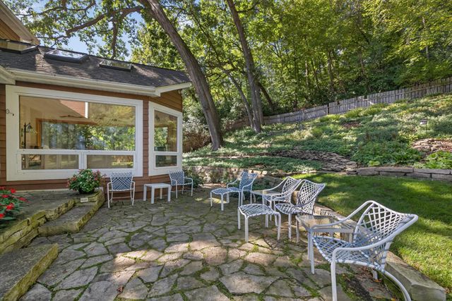 1329 Woodland Drive SW, Rochester, MN 55902