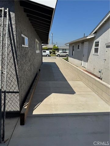 6882 San Paco B, Buena Park, CA 90620