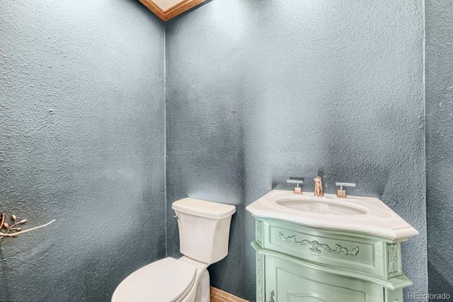 15 Pawnee Drive, Boulder, CO 80303