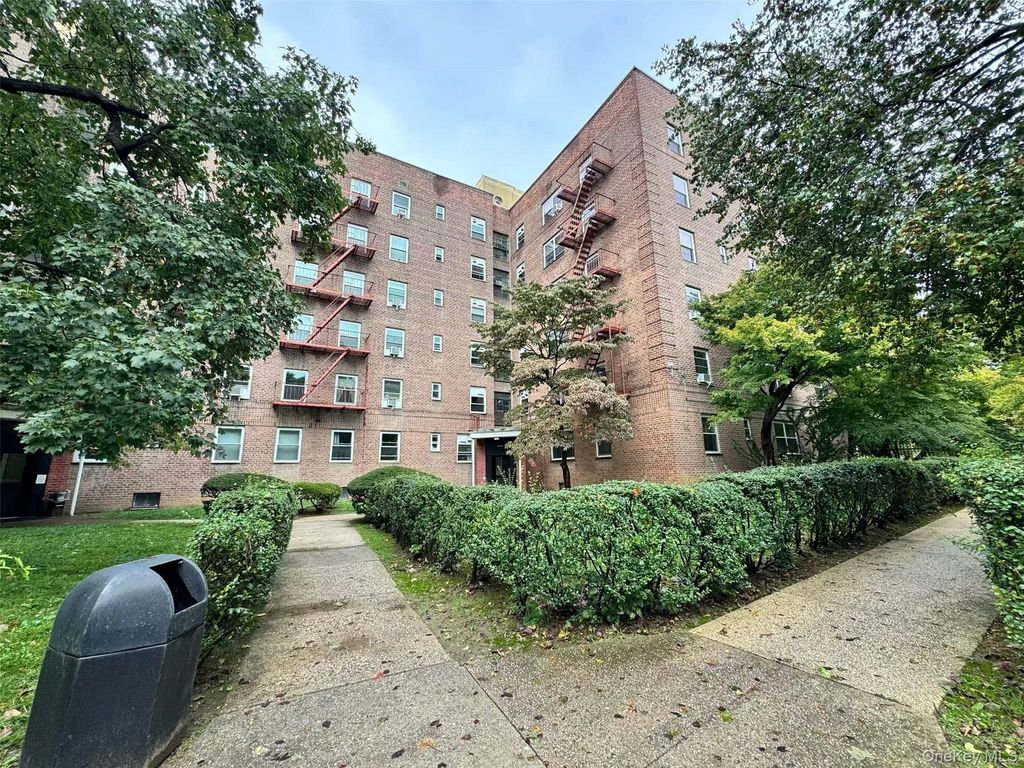 147-37 38 Avenue 16C, Flushing, NY 11354 — exterior
