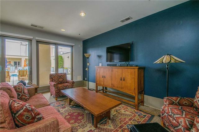 201 W Ponce De Leon Avenue 702, Decatur, GA 30030