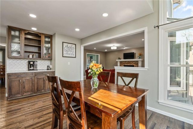14827 S Navaho Drive, Olathe, KS 66062