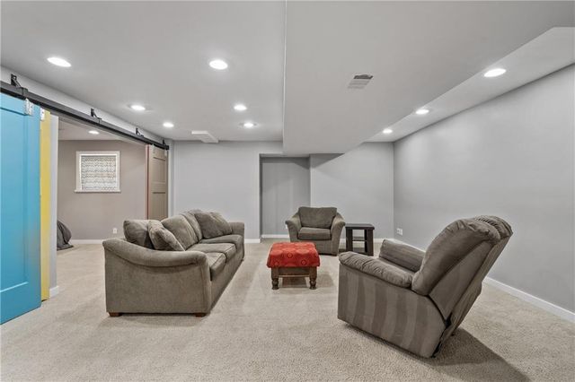 14827 S Navaho Drive, Olathe, KS 66062