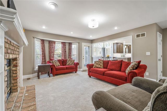 14827 S Navaho Drive, Olathe, KS 66062