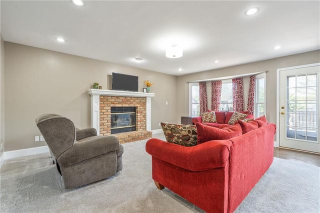 14827 S Navaho Drive, Olathe, KS 66062