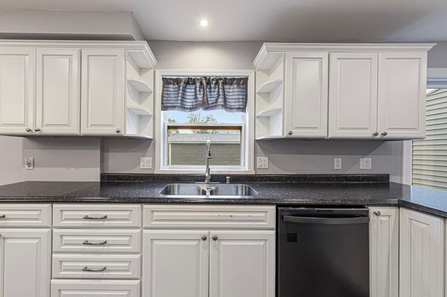 1110 Anderson Drive, Mankato, MN 56001