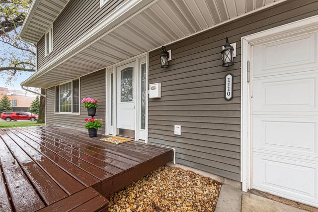 1110 Anderson Drive, Mankato, MN 56001