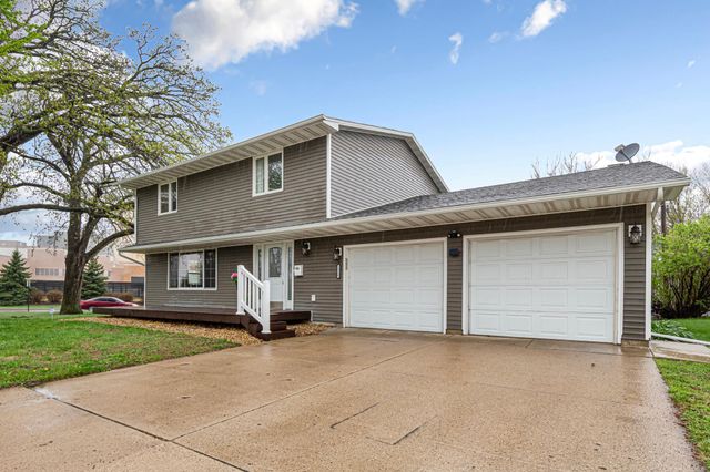 1110 Anderson Drive, Mankato, MN 56001