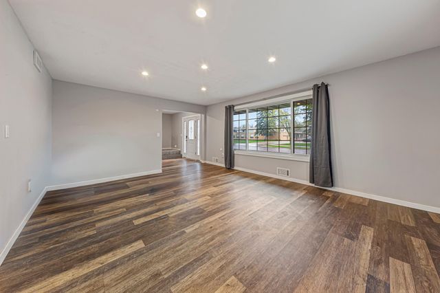 1110 Anderson Drive, Mankato, MN 56001