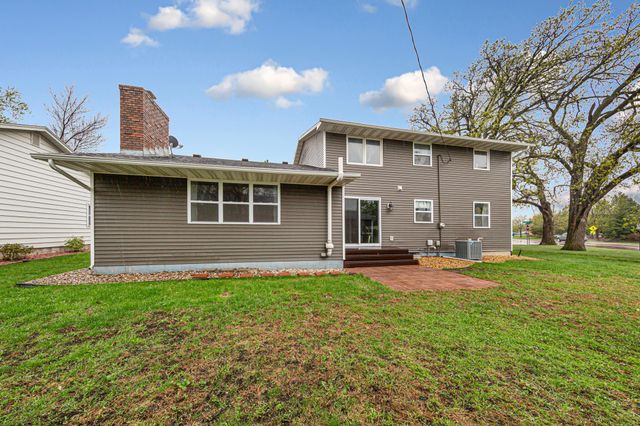 1110 Anderson Drive, Mankato, MN 56001