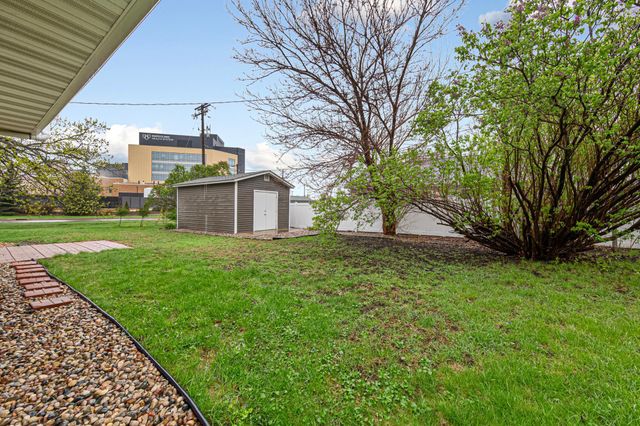 1110 Anderson Drive, Mankato, MN 56001