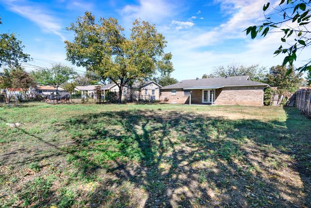 363 Mustang Drive, Saginaw, TX 76179