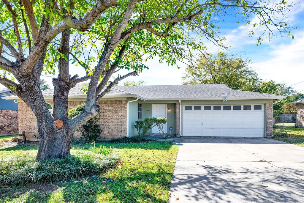 363 Mustang Drive, Saginaw, TX 76179