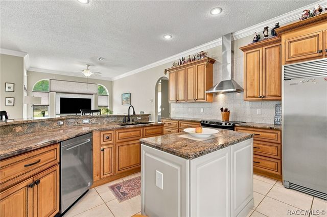 2168 W Begonia Drive, Beverly Hills, FL 34465