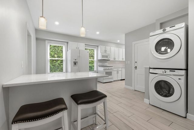 40 County St 1, Peabody, MA 01960