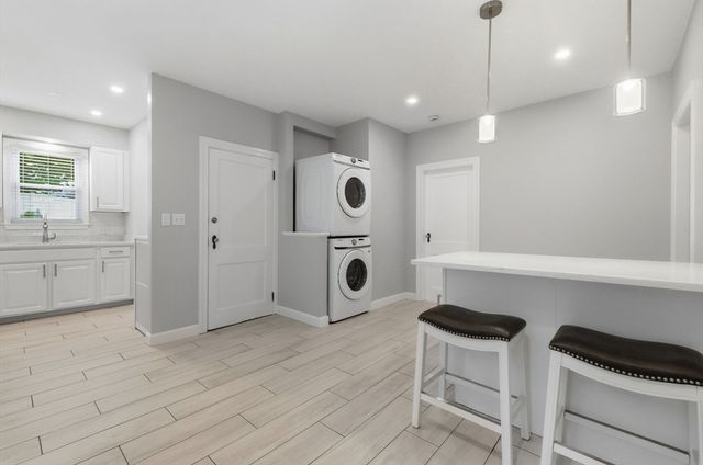 40 County St 1, Peabody, MA 01960