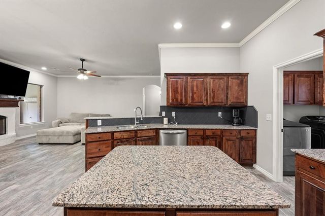 233 Timber Lane, Harrah, OK 73045