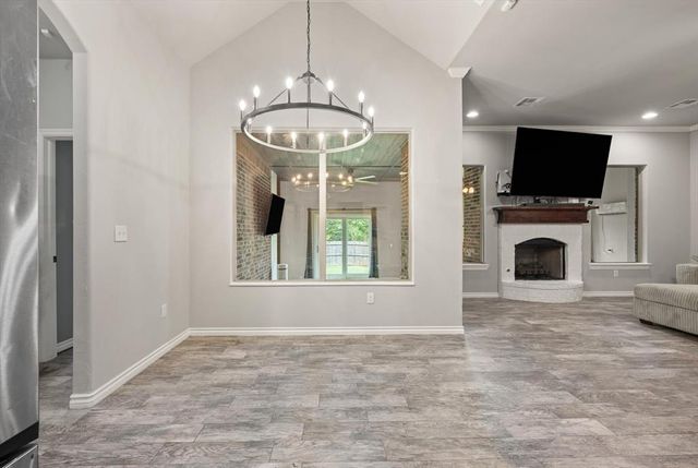 233 Timber Lane, Harrah, OK 73045