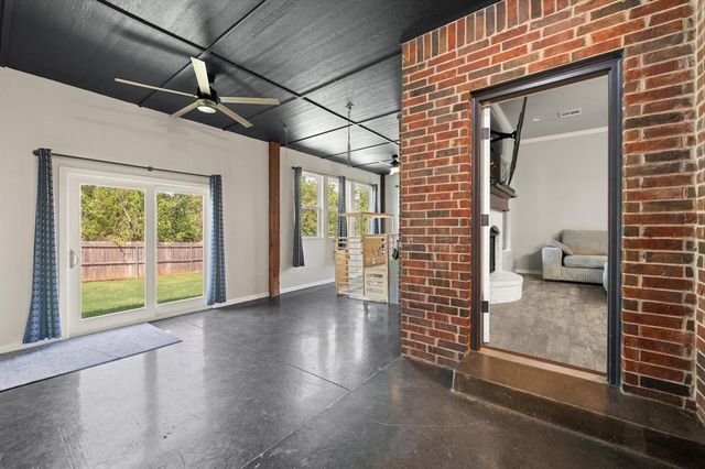233 Timber Lane, Harrah, OK 73045