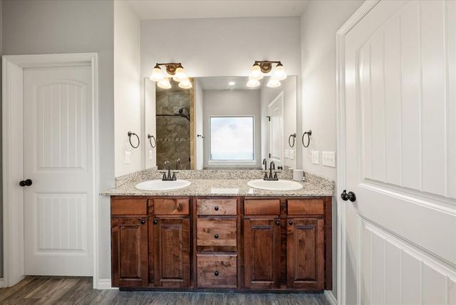 233 Timber Lane, Harrah, OK 73045