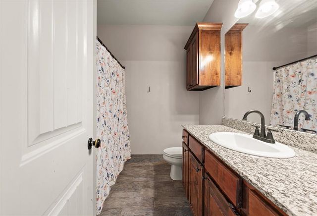 233 Timber Lane, Harrah, OK 73045