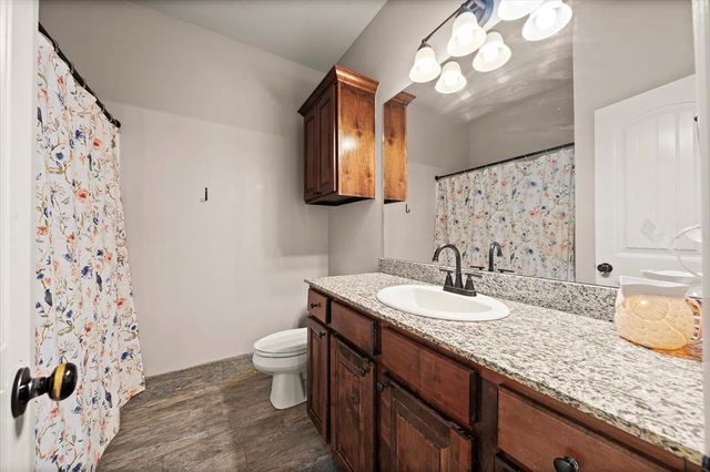 233 Timber Lane, Harrah, OK 73045