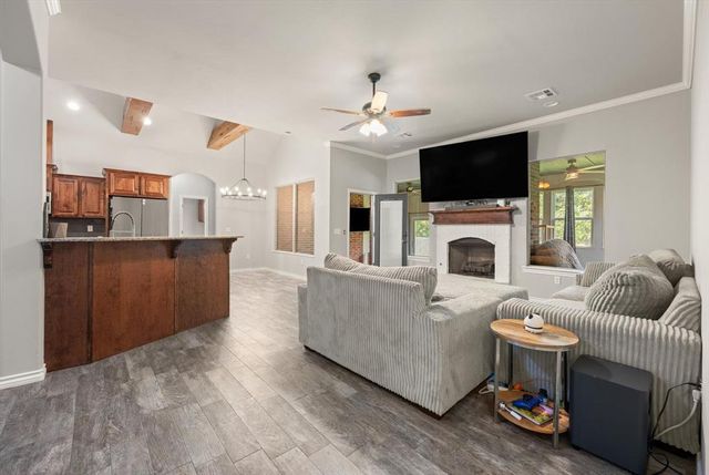 233 Timber Lane, Harrah, OK 73045