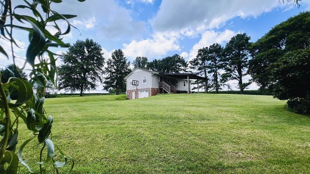 80 Gang Rd, Lawrenceburg, TN 38464