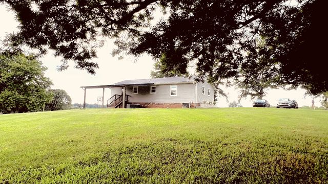 80 Gang Rd, Lawrenceburg, TN 38464