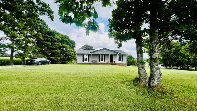 80 Gang Rd, Lawrenceburg, TN 38464