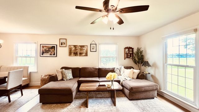 80 Gang Rd, Lawrenceburg, TN 38464