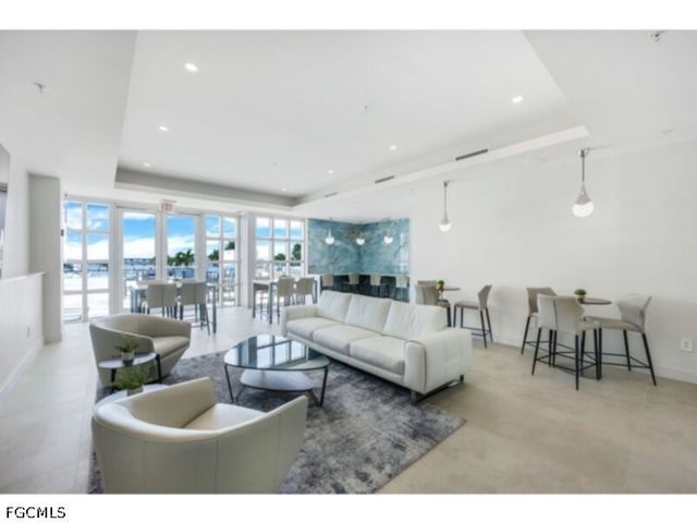 3000 Oasis Grand BLVD 2206, Fort Myers, FL 33916